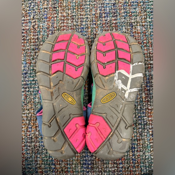 Keen Girls’ Seacamp II CNX Outdoor Sandals - Picture 9 of 10